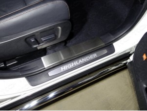 Накладки на пластиковые пороги шлифованный лист 2 штуки для Toyota Highlander № TOYHIGHL17-12